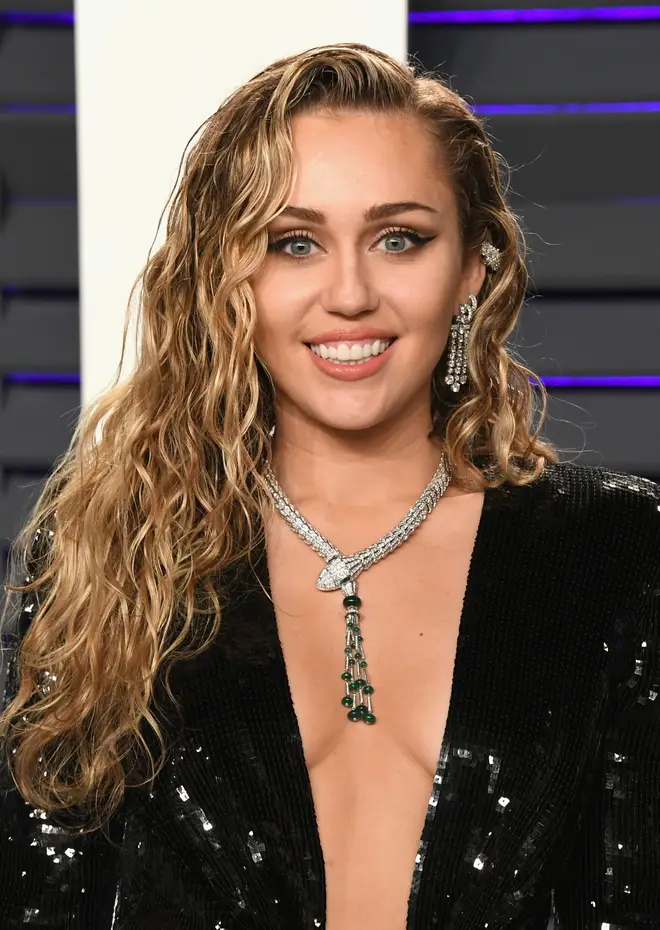 Miley Cyrus attends the 2019 Vanity Fair Oscar Party