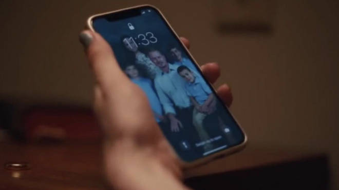 The Jacobs family portrait is seen on Cal's phone in season 1 episode 1