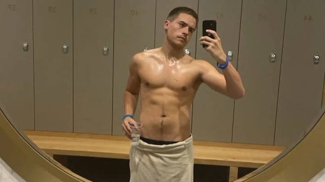 Dylan Sprouse posts thirst trap on Instagram