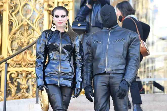 Schiaparelli : Outside Arrivals - Paris Fashion Week - Haute Couture Spring/Summer 2022
