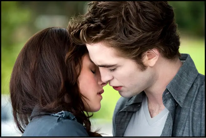 Robert Pattinson and Kristen Stewart in Twilight: New Moon