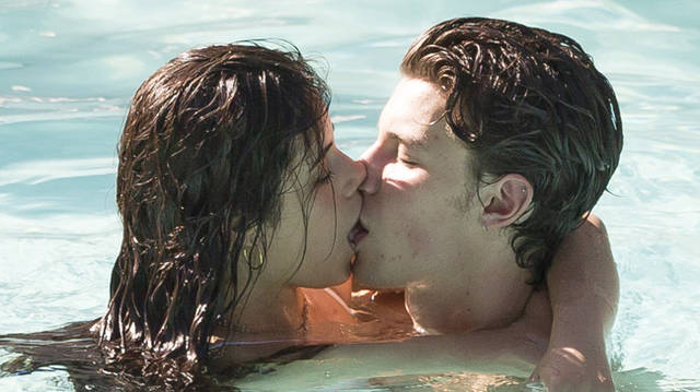 Shawn Mendes and Camilla Cabello kissing in Miami.