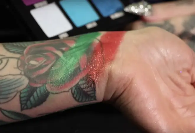 Shane and Jeffree add the unnamed green to the Mini Controversy palette